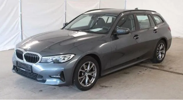 BMW Serie 3 320d 48V xDrive Touring Sport Image 1